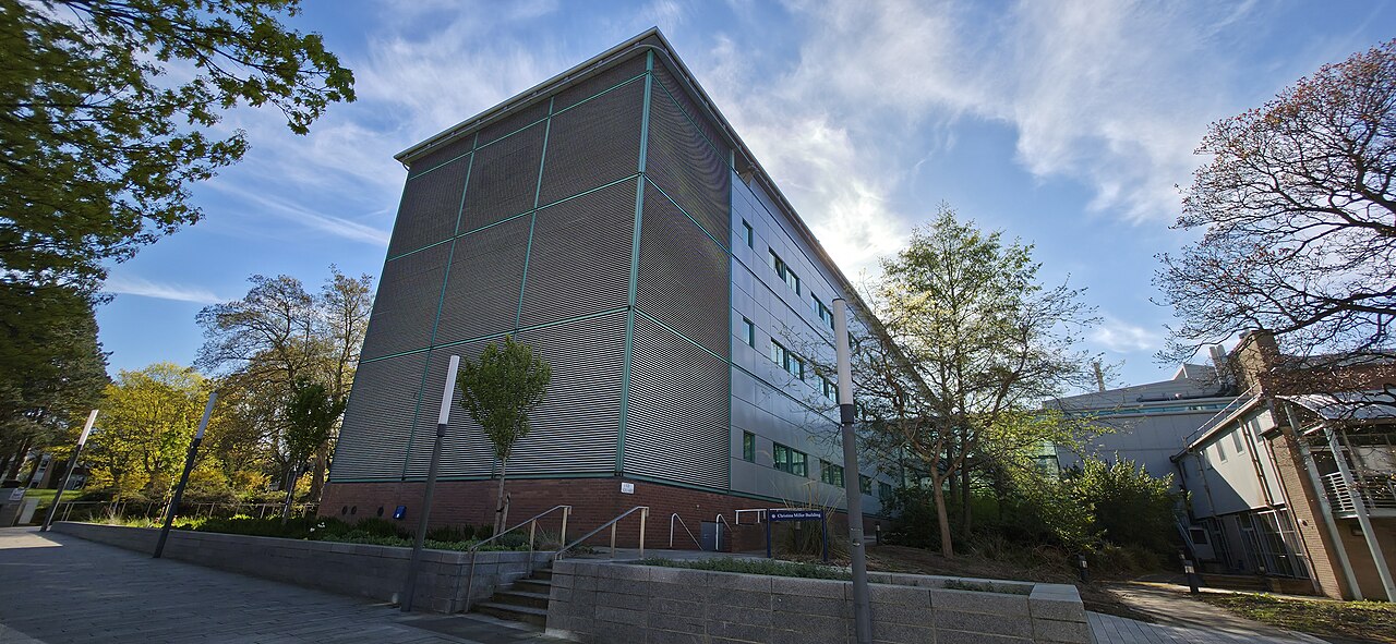 爱丁堡大学