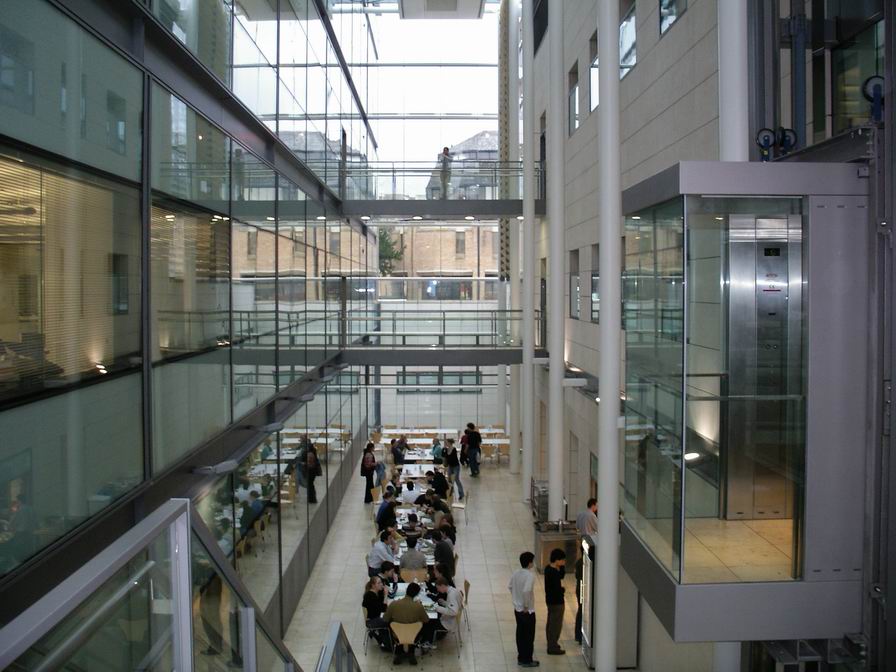 牛津大学