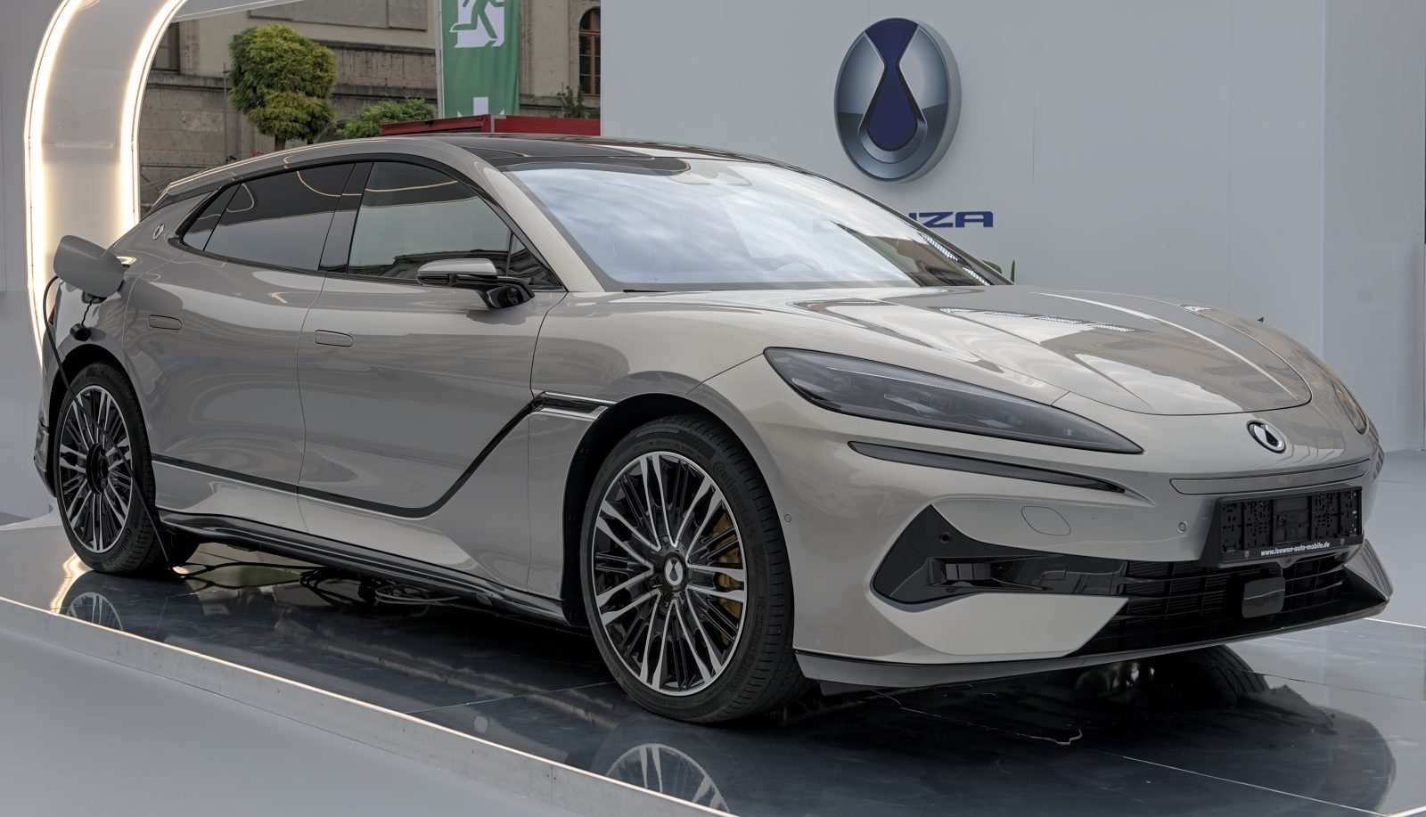 دينزا Z9GT