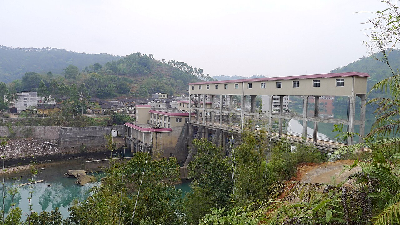 岑溪