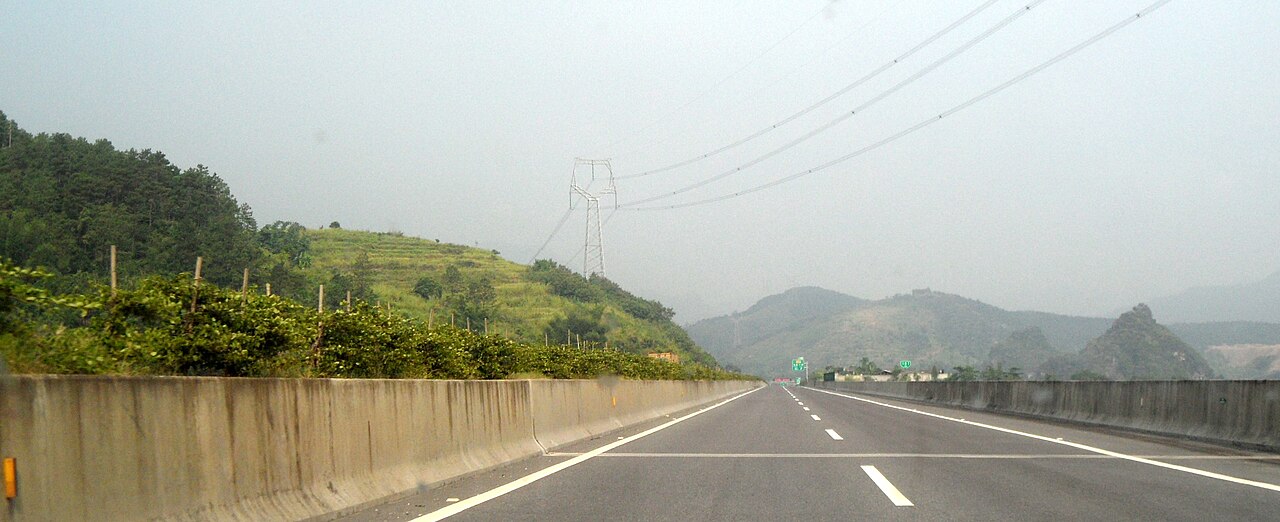 Yunfu