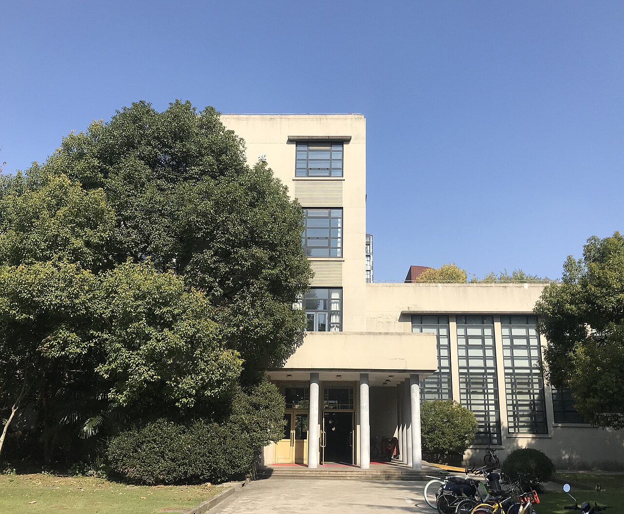 同济大学