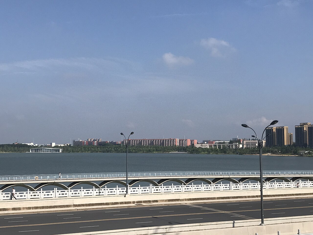 جامعة جينهوا للتكنولوجيا المهنية