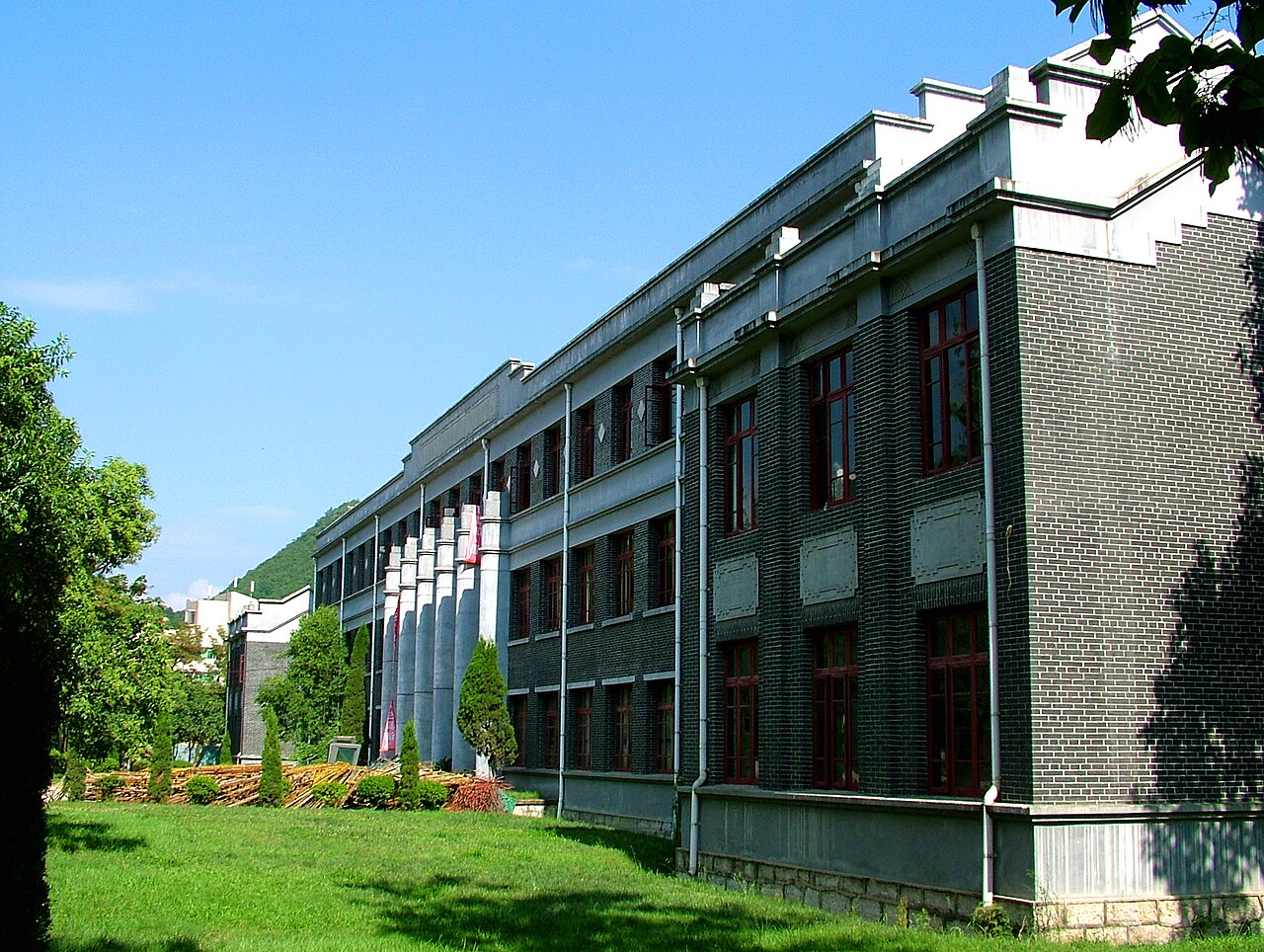 贵州大学