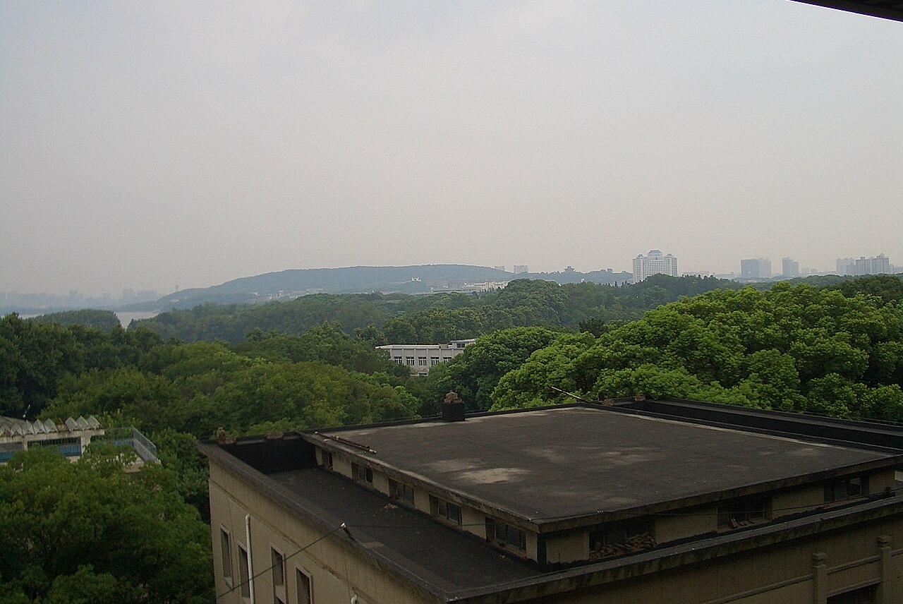 湖北大学