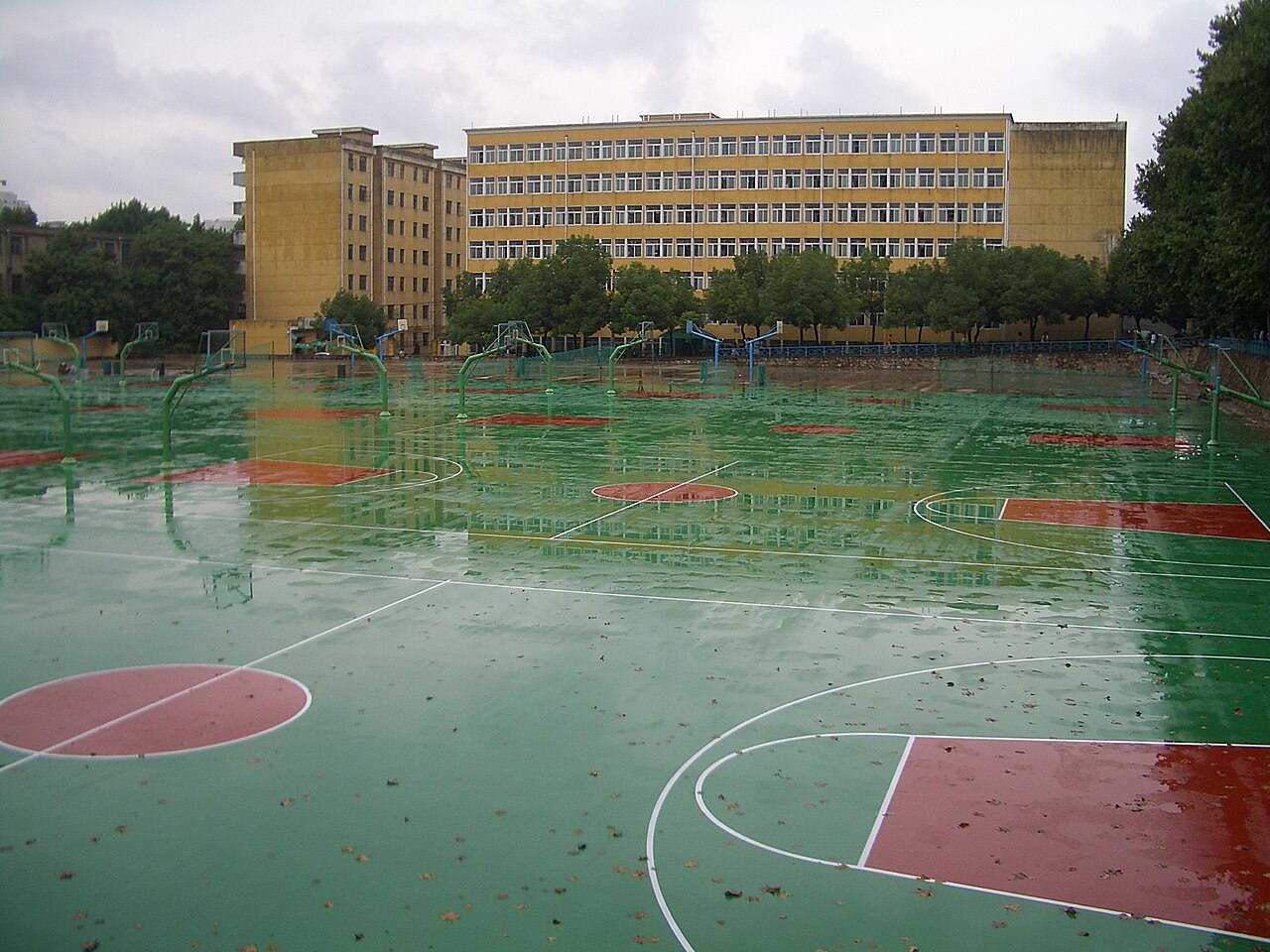 جامعة ووهان للرياضة