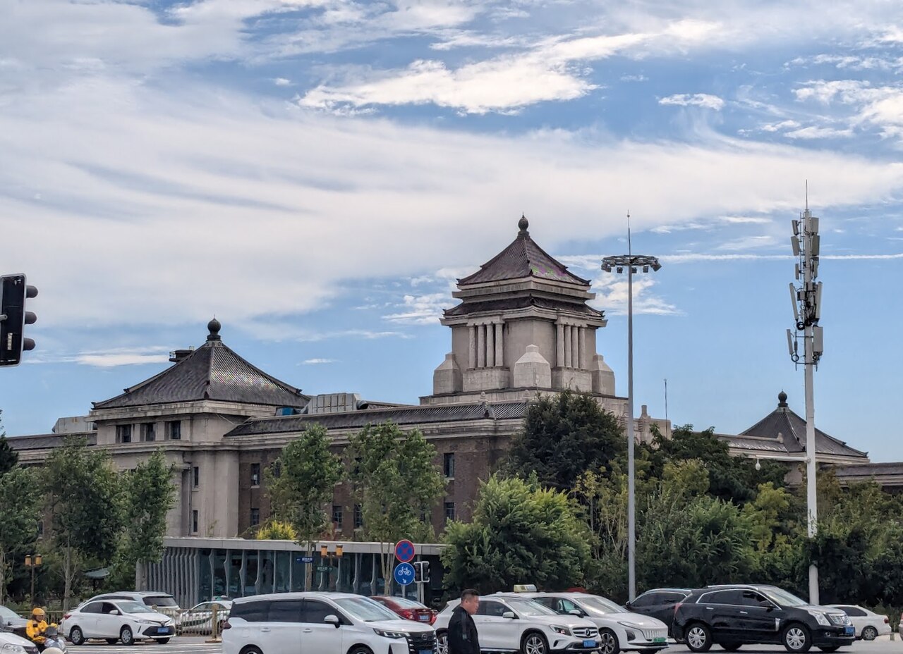 جامعة جيلين الطبية