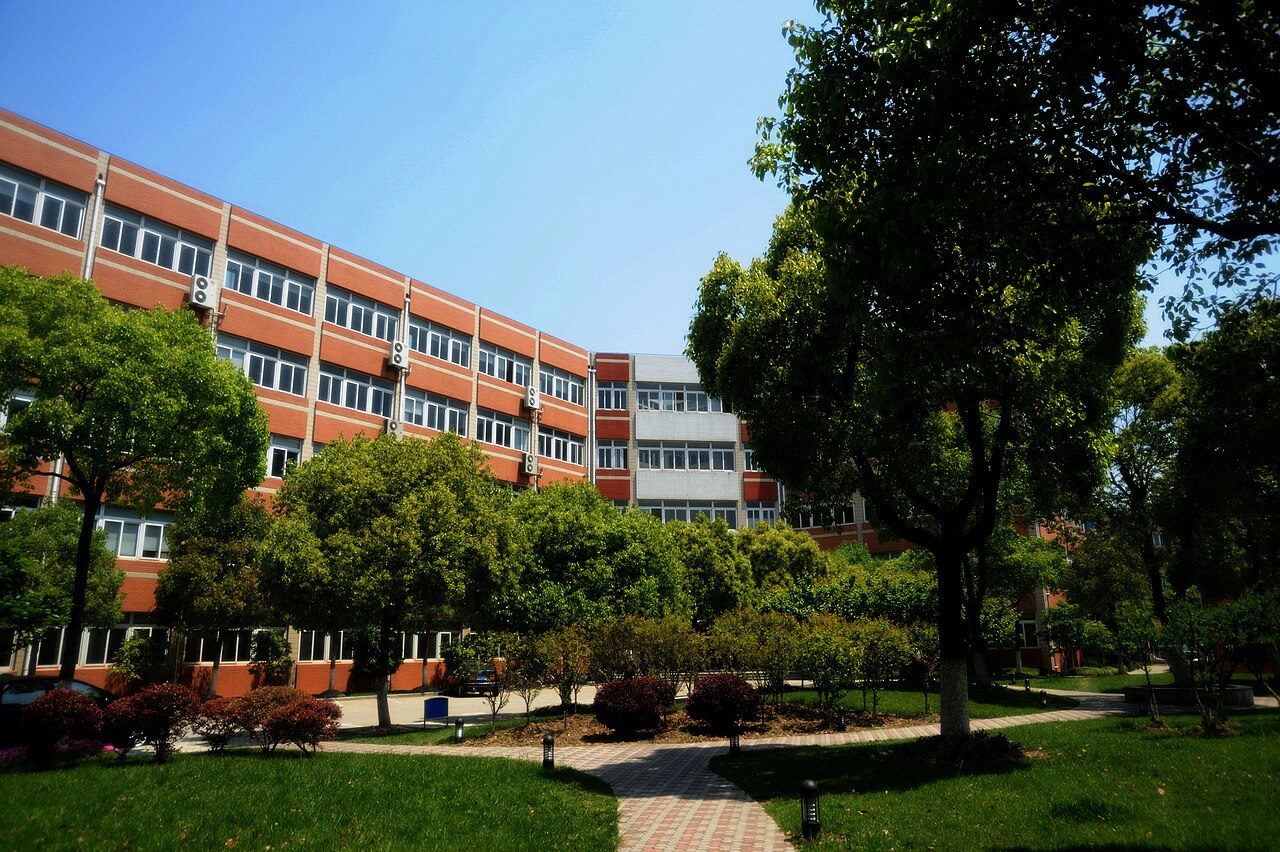 上海大学