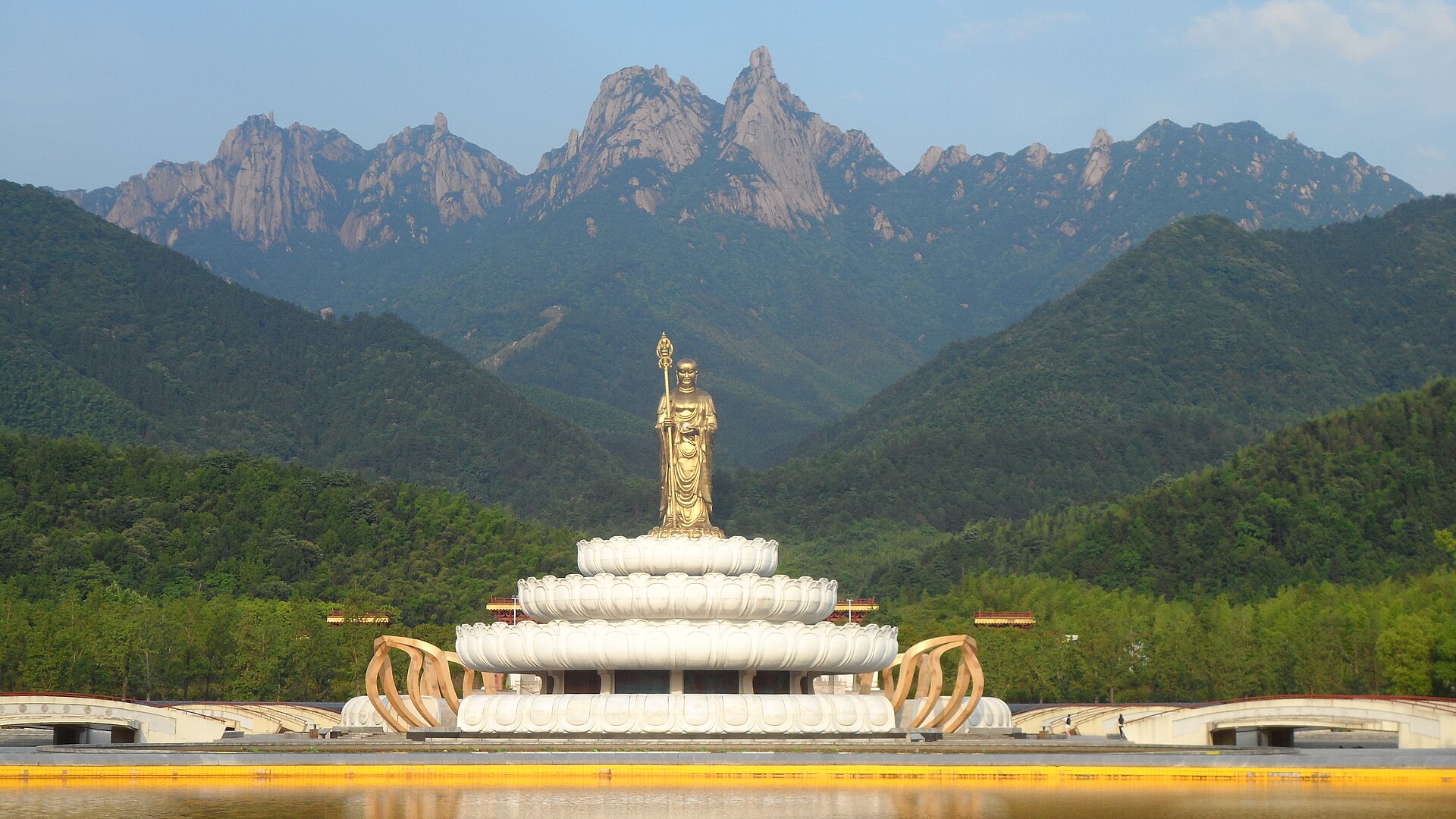 九华山