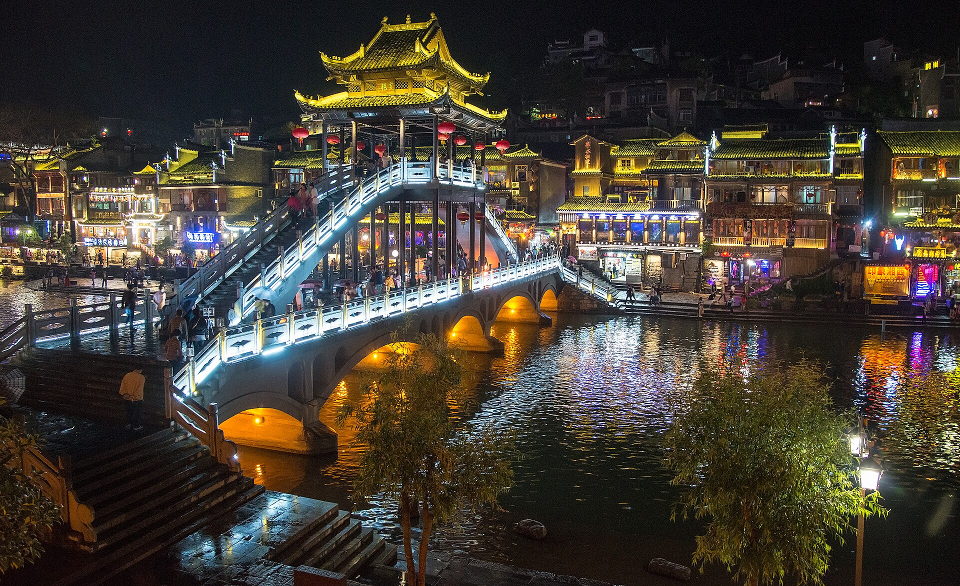 凤凰古城