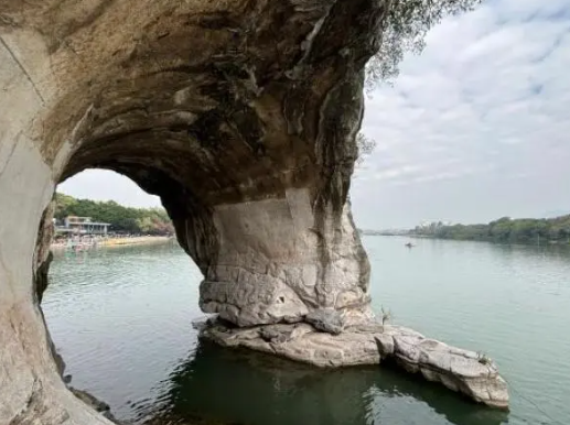象鼻山